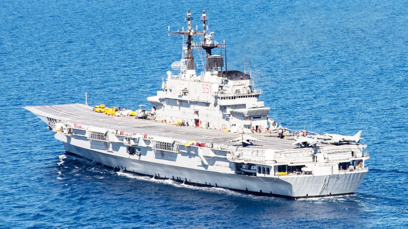 Kapal induk ITS Giuseppe Garibaldi