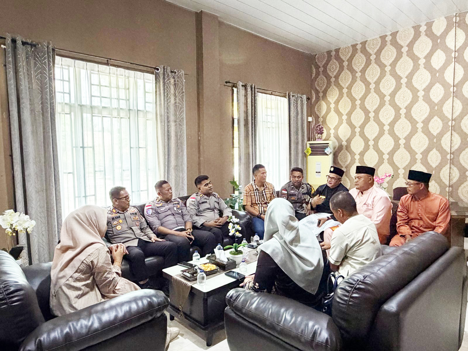 Jalin Silaturahmi, Kapolsek Bintan Utara Kunjungi Kantor Camat Sekilo