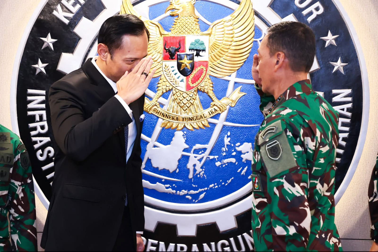 Gelar Kostrad Run 2026, Pangkostrad Letjen TNI Mohammad Fadjar Undang Menteri AHY